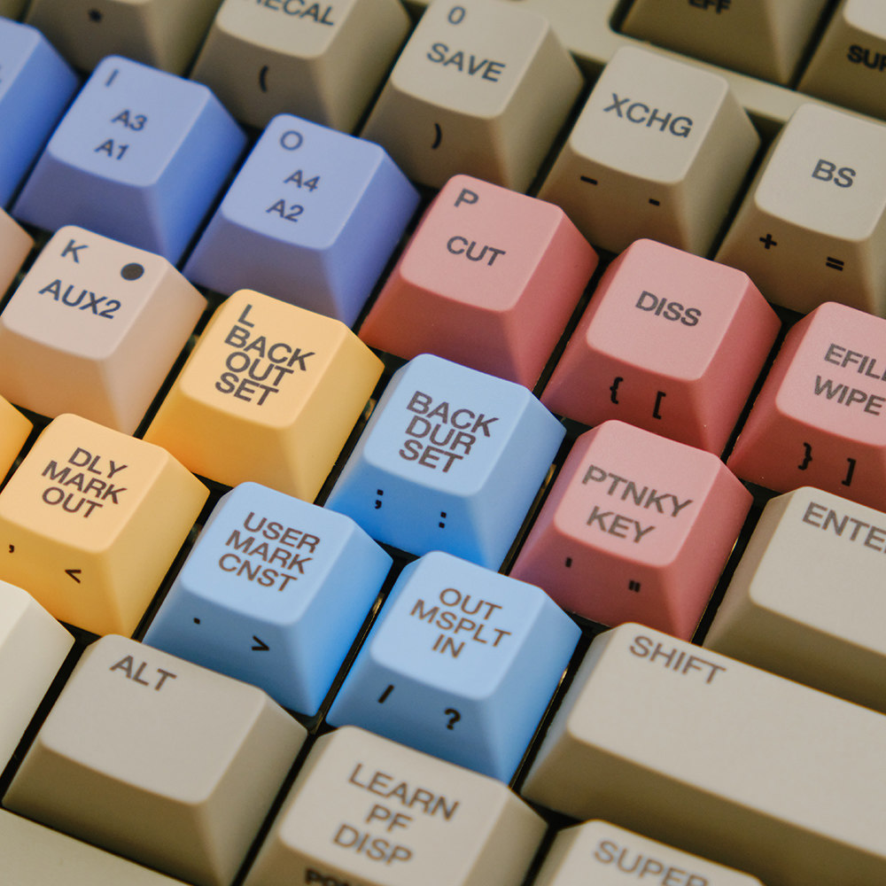 FBB Keycaps S9000 Retro Style  - Retro Gaming Keycaps review and price